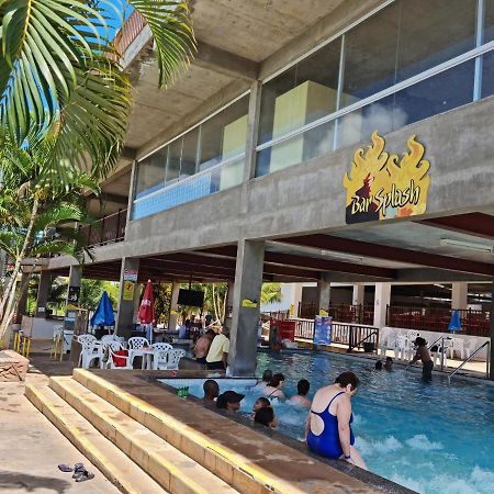 Piazza Splash Acquapark Vacation Caldas Novas Bagian luar foto